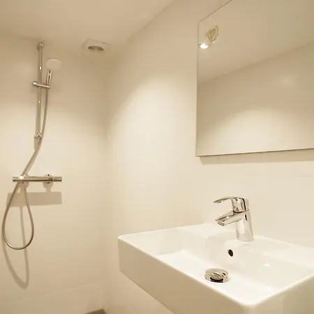 Group Stay, 7 Minutes Away From Amsterdam! Apartment *