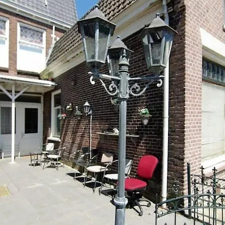 Apartment Group Stay, 7 Minutes Away From Amsterdam!