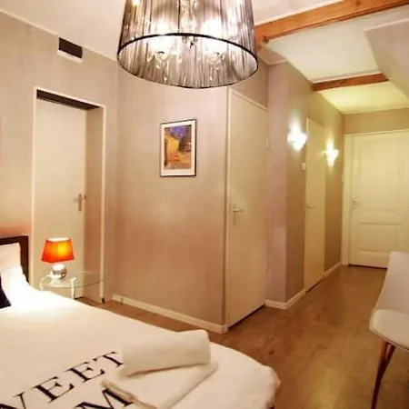 Group Stay, 7 Minutes Away From Amsterdam! Apartment Halfweg