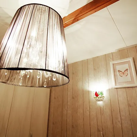 Group Stay, 7 Minutes Away From Amsterdam! Halfweg